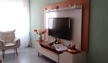 Ampla casa térrea com 5 vagas de garagem