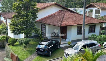 Casa com 4 dormitórios à venda, 140 m² por R$ 985.000,00 - Panorama - Teresópolis/RJ