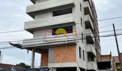 Apartamento com Elevador e Salão de Festa