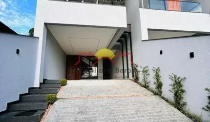 Sobrado Geminado de Alto Padrão com Jacuzzi