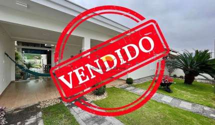 Casa Averbada de Alto Padrão Semi Mobiliada