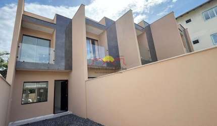 Sobrado Geminado com 02 Quartos e Sacada