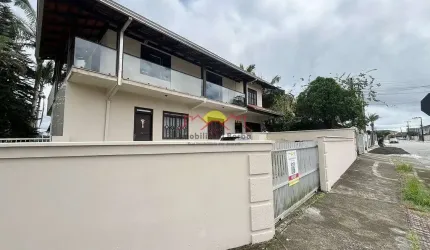Sobrado de Esquina Semi Mobiliado para Investidor