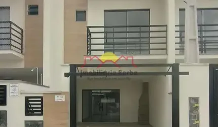 Sobrado Geminado 600 Metros da Praia em Piçarras