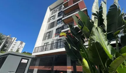 Lindo Apartamento com 02 Quartos e Elevador