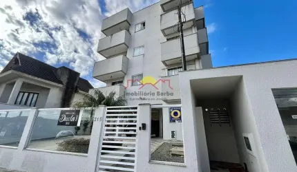 Apartamento com 02 Quartos em Ótima Localização