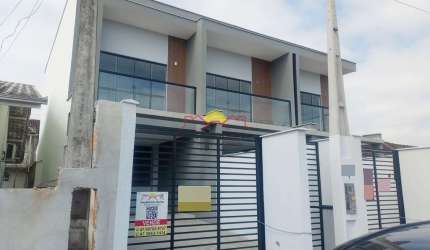 Excelente Sobrado Geminado com 02 Vagas de Garagem