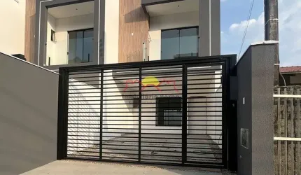 Sobrado Geminado com 03 Quartos e Churrasqueira
