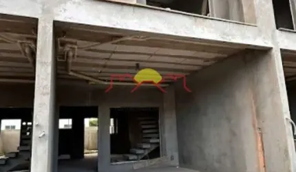 Sobrado Geminado Alto Padrão com 03 Quartos