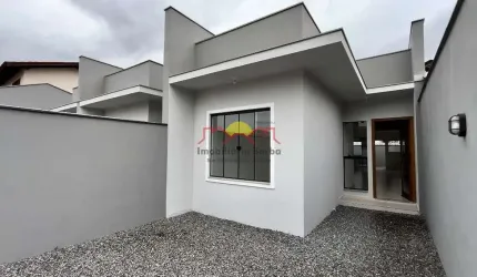 Casa Averbada com Suíte no Morro do Meio