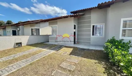 Casa Geminada com Passagem Lateral e 02 Quartos