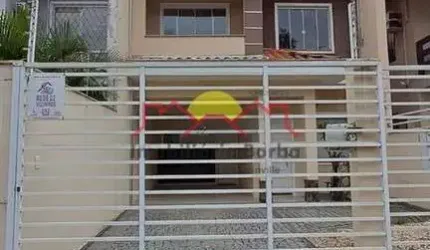 Sobrado Geminado no Floresta