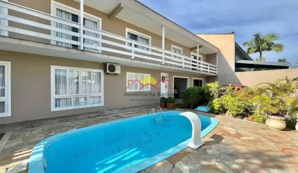 Casa Averbada  C/ 04 Dormitórios e Piscina