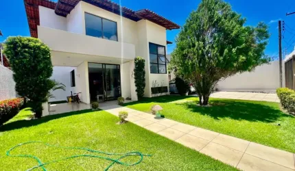 Casa Duplex em Condomínio Fechado com 4 dormitórios sendo 2 suítes uma delas reversível + DCE - 559m²