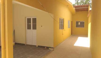 Casa no Santos Dumont com 3 dormitórios sendo 2 suítes - 200m²