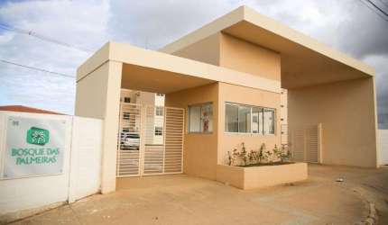 Apartamento com 2 dormitórios no Benedito Bentes - 45m²
