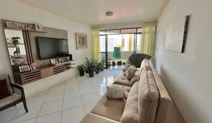 Apartamento com 3 dormitórios sendo 1 suíte + DCE no Bairro do Farol - 126m²