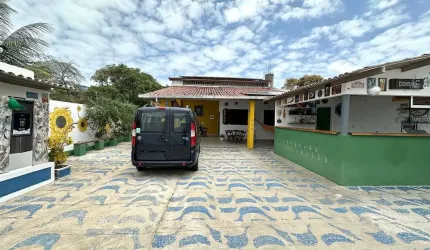 Casa em Ipioca com 3 dormitórios sendo 1 suíte com hidromassagem - 360m²