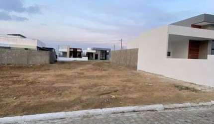 Terreno em Condomínio Fechado em Marechal Deodoro - 200m²