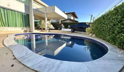Casa Duplex com 4 suítes + DCE e Piscina no Jardim Petrópolis - 442m²