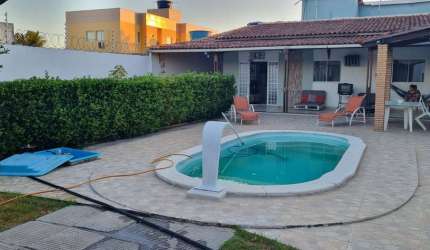 Casa Ampla com 3 dormitórios sendo 1 suíte em Marechal Deodoro - 360m²