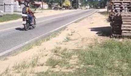 Chácara / sítio com 4 quartos à venda na Rodovia Amaral Peixoto Km 65 Madressilva, 65, Bacaxá, Saquarema por R$ 2.500.000