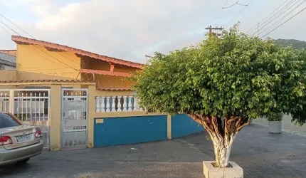 CASA EM MONGAGUA