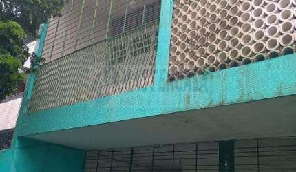 CASA NO ESPINHEIRO