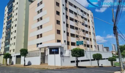 Apto com 3 quartos (1 suíte), 2 vagas livres, a 500 metros da UFU - Santa Maria