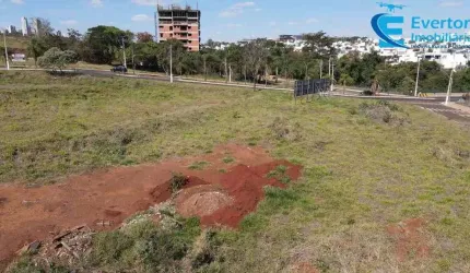 Área com 3.690,08 m² total, próximo ao Polo Tecnológico, no Setor Sul;