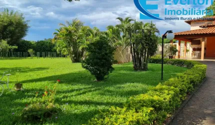 Não existe um imóvel perfeito, mas sim boas oportunidades! Excelente propriedade no condomínio Morada do Sol, área com 5.200m.;