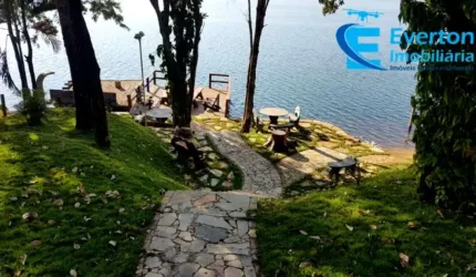 Lindo Rancho na Represa de Miranda com 3.500m., Uberlândia - MG;