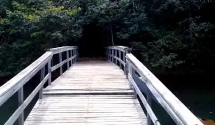 Rancho nas margens Represa de Miranda com 20.000 m² em Uberlândia- MG;