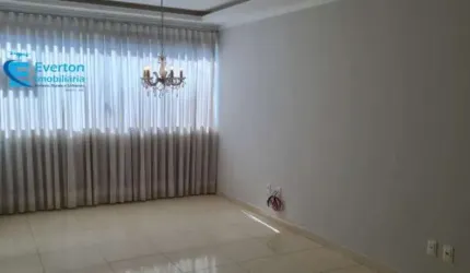 Cobertura duplex com elevador, com 3 quartos (2 suítes), amplo espaço gourmet