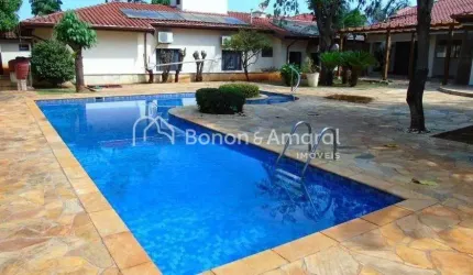 Casa de condomínio com 500 m² e 6 quartos