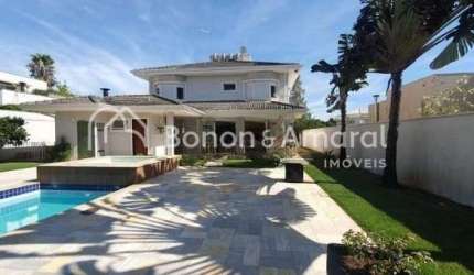 Casa de Condomínio com 304 m² e 4 Quartos
