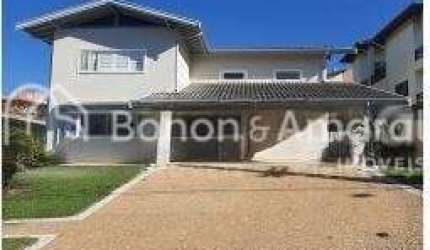 **Exclusiva Casa à Venda em Valinhos - Conforto, Lazer e Segurança em um Só Lugar!**