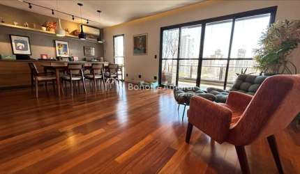 Apartamento a venda no Cambuí com 3 quartos sendo 1 suíte, 2 vagas 193m²