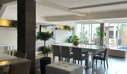 CASA - 3 DORMITÓRIOS - 2 SUÍTES - 6 VAGAS - 350M² - BOSQUE DA SAÚDE