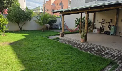 OPORTUNIDADE - CASA 2 LOTES JUNTOS