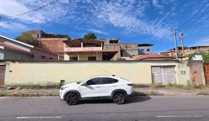Casa com lote 540m² - Oportunidade