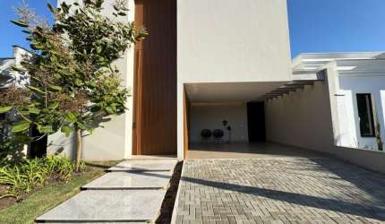 Casa a venda em condomínio fechado