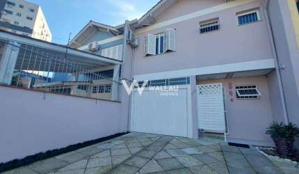 Casa em condomínio fechado com 3 quartos à venda no Rio Branco, São Leopoldo  por R$ 800.000