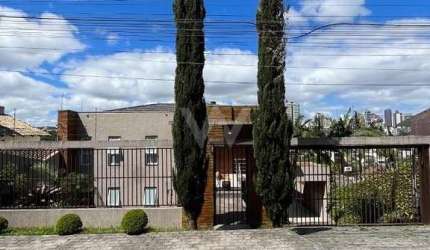 Casa com 4 quartos à venda na Vila Nova, Novo Hamburgo  por R$ 1.300.000