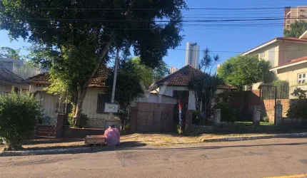 Terreno à venda no Centro, Novo Hamburgo  por R$ 680.000