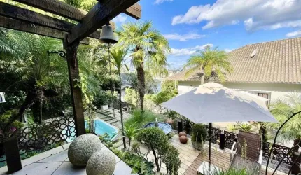 Casa com 4 quartos à venda no Primavera, Novo Hamburgo  por R$ 2.200.000