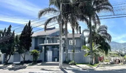 Casa com 3 quartos à venda no Canudos, Novo Hamburgo  por R$ 1.200.000