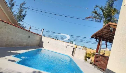 Casa com 2 dormitórios à venda, 280 m² por R$ 650.000,00 - Mutuá - São Gonçalo/RJ