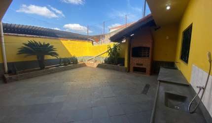 Casa térrea  Vila Angélica 4 dormitórios (1 suíte), 2 salas, cozinha c/ arms, 2 vagas, res ou coml próximo ao aeroporto travessa Av Ipanema