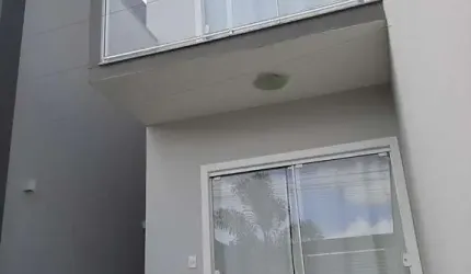 Sobrado para Locação em Balneário Piçarras, Itacolomi, 2 dormitórios, 2 suítes, 3 banheiros, 2 vagas